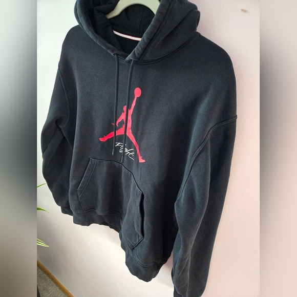 Jordan Black Hoodie with Red Jumpman Logo - Picture 5 of 9